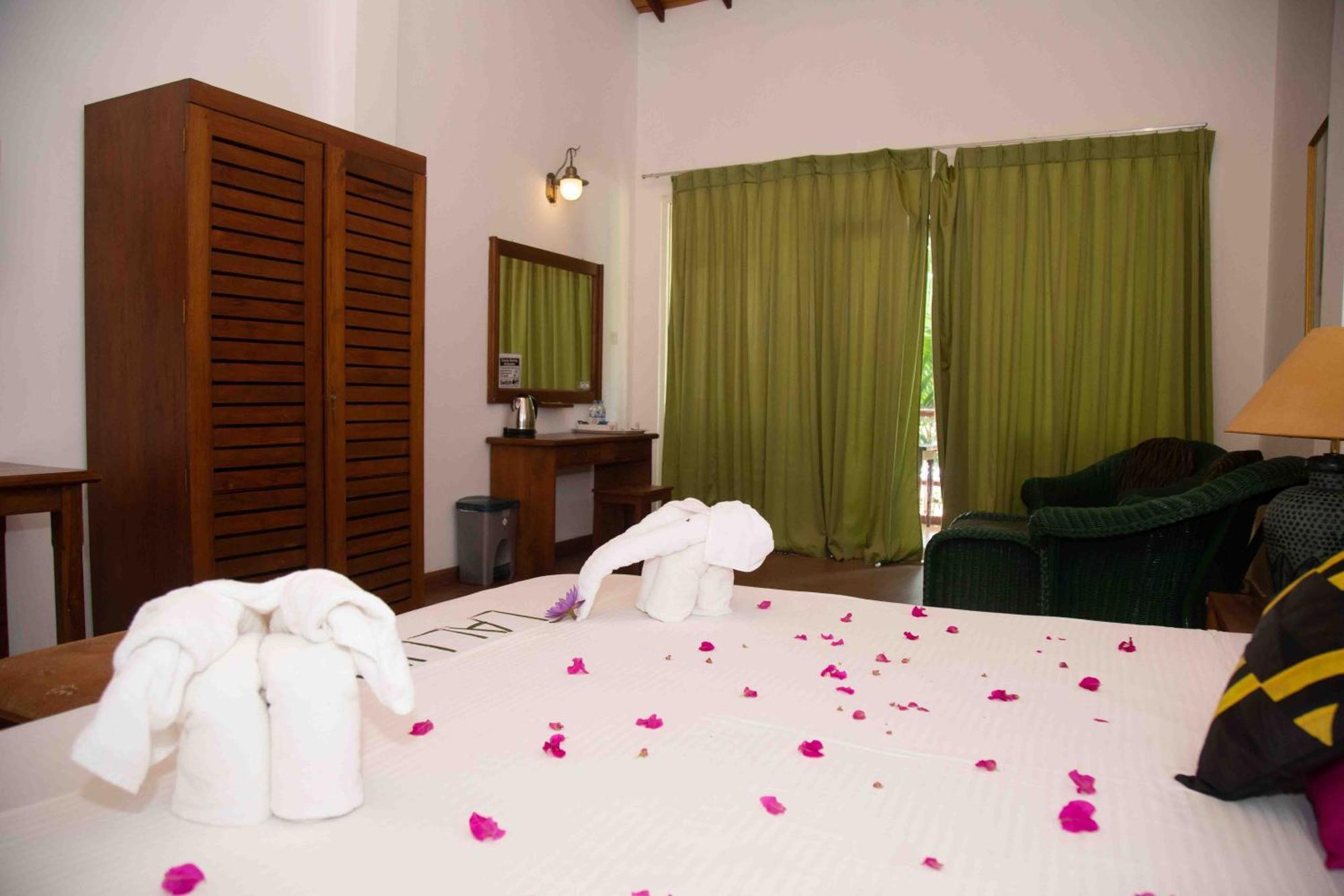 בנטוטה Laluna Ayurveda Resort מראה חיצוני תמונה