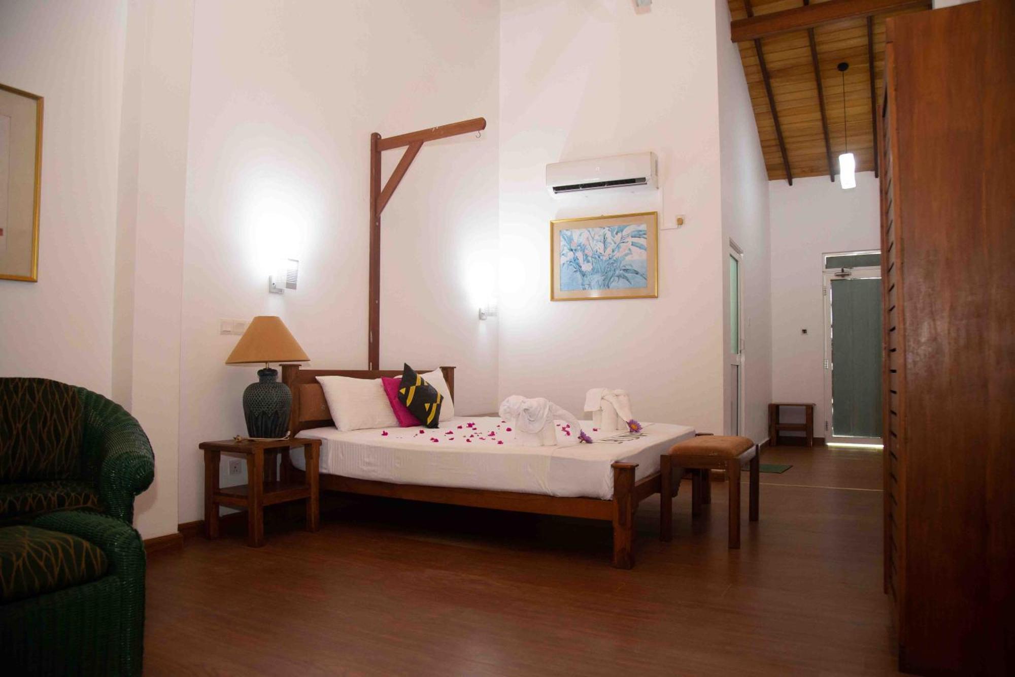 בנטוטה Laluna Ayurveda Resort מראה חיצוני תמונה